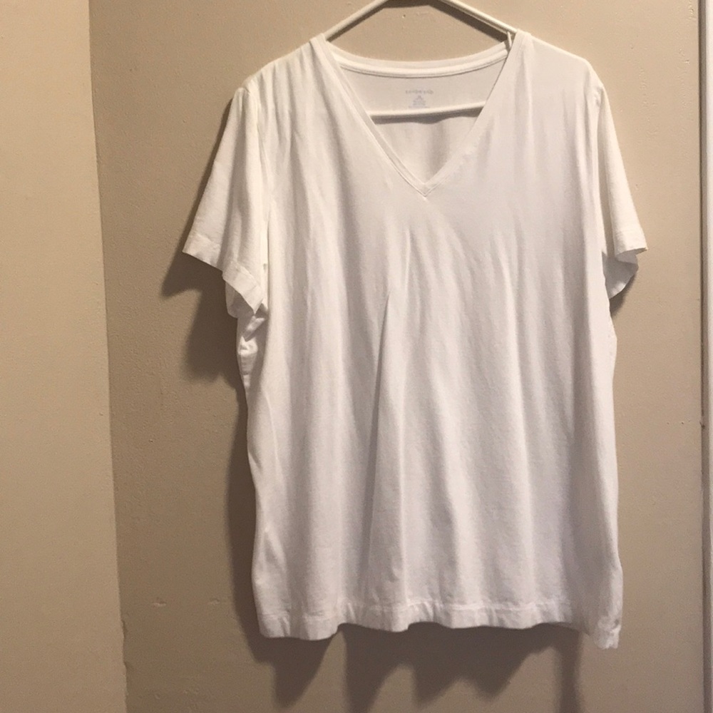 Lands’ End Short-Sleeve White Tee